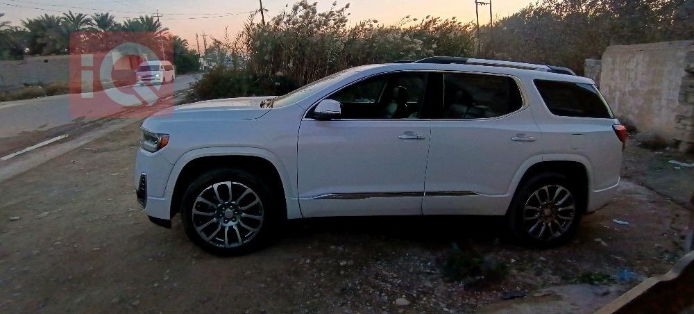 GMC Acadia